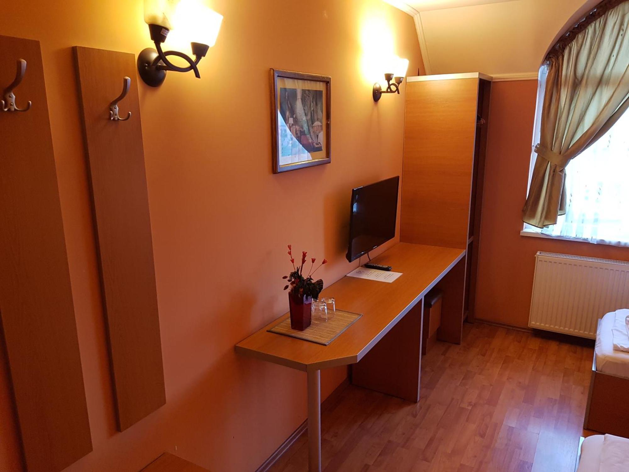 Motel Al Capone Satu Mare Ngoại thất bức ảnh