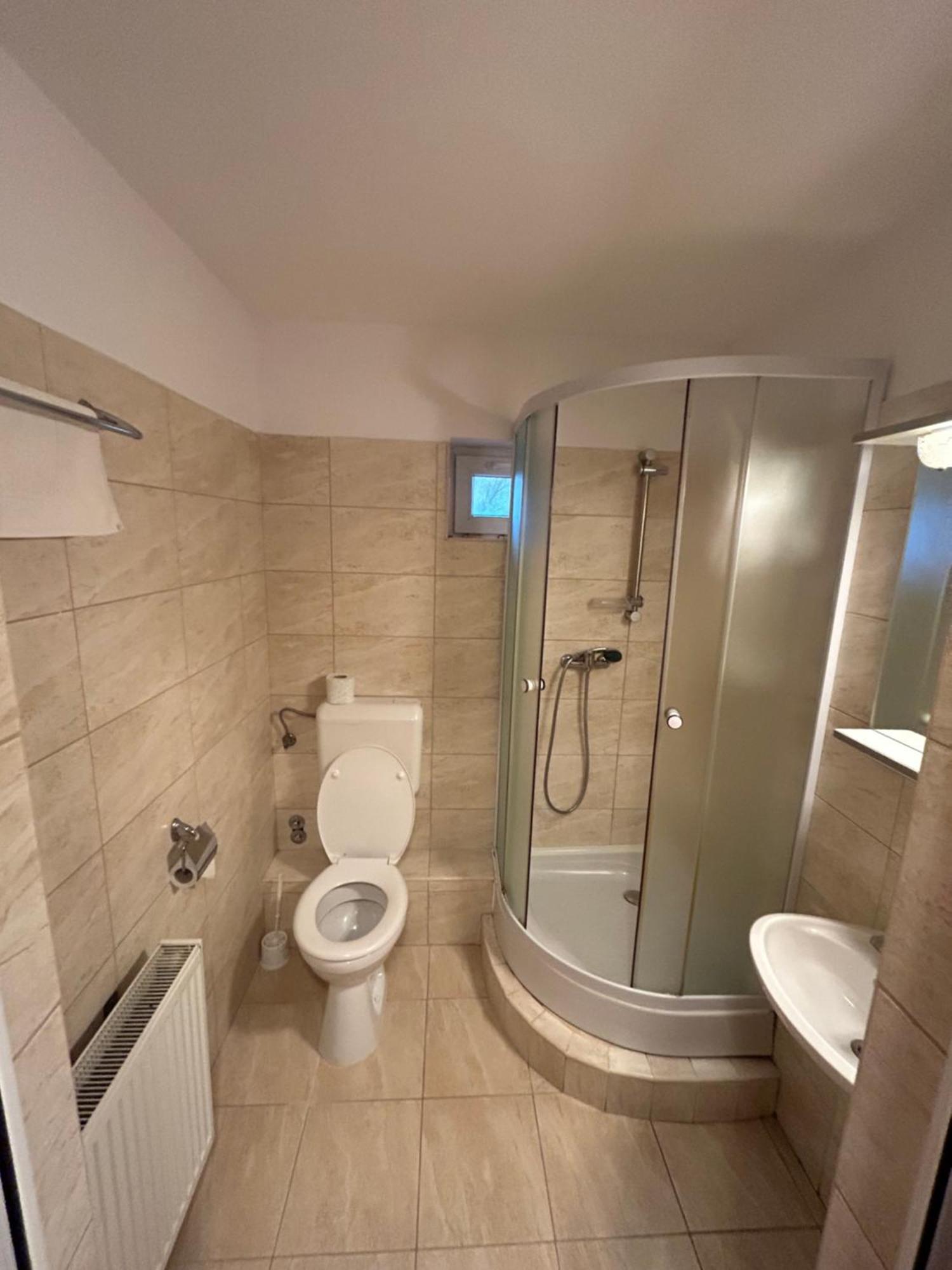 Motel Al Capone Satu Mare Ngoại thất bức ảnh