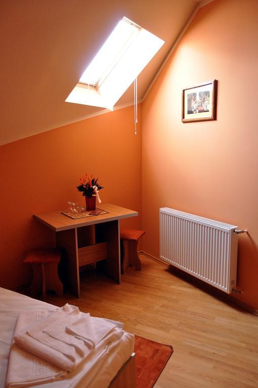 Motel Al Capone Satu Mare Ngoại thất bức ảnh